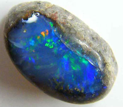 Опал: разновидности и цвета, магические свойства камня